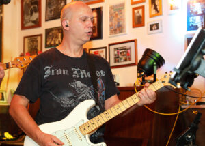 Read more about the article Gitarrist Mark verlässt die Rockmen